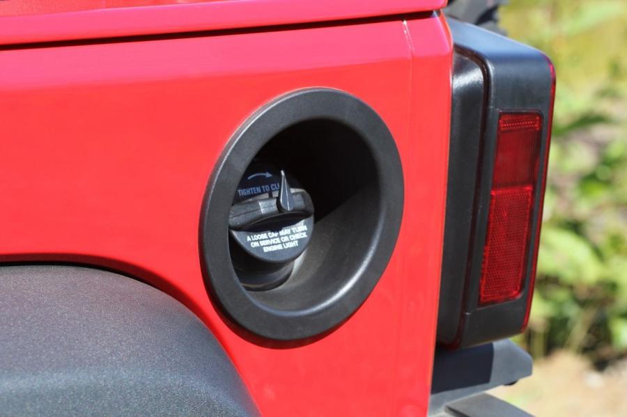  Jeep Wrangler 2012 года  (фото 43 из 56)